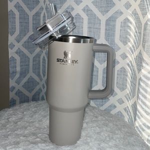 Stanley cup 40 oz adventure quencher